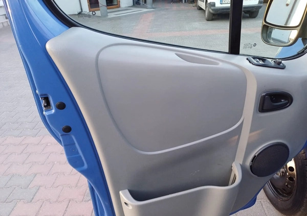 Renault Trafic cena 26900 przebieg: 235201, rok produkcji 2008 z Dobra małe 466